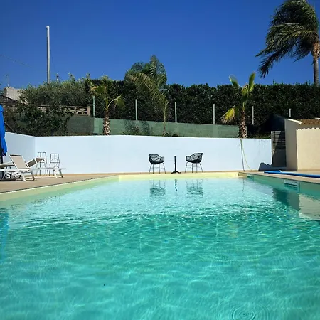 Farfalla Blu Bed & Breakfast *